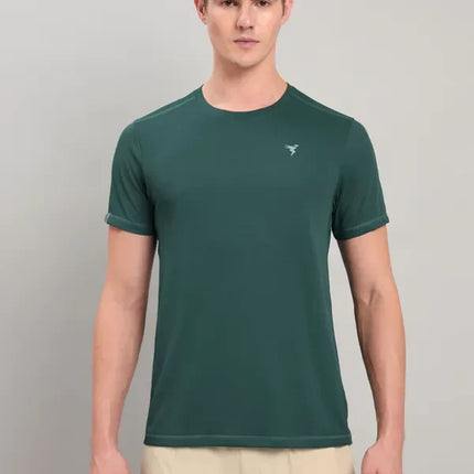 Men’s Solid Slim Fit Crew Neck T-Shirt with Advanced TECHNO COOL+ Fabric